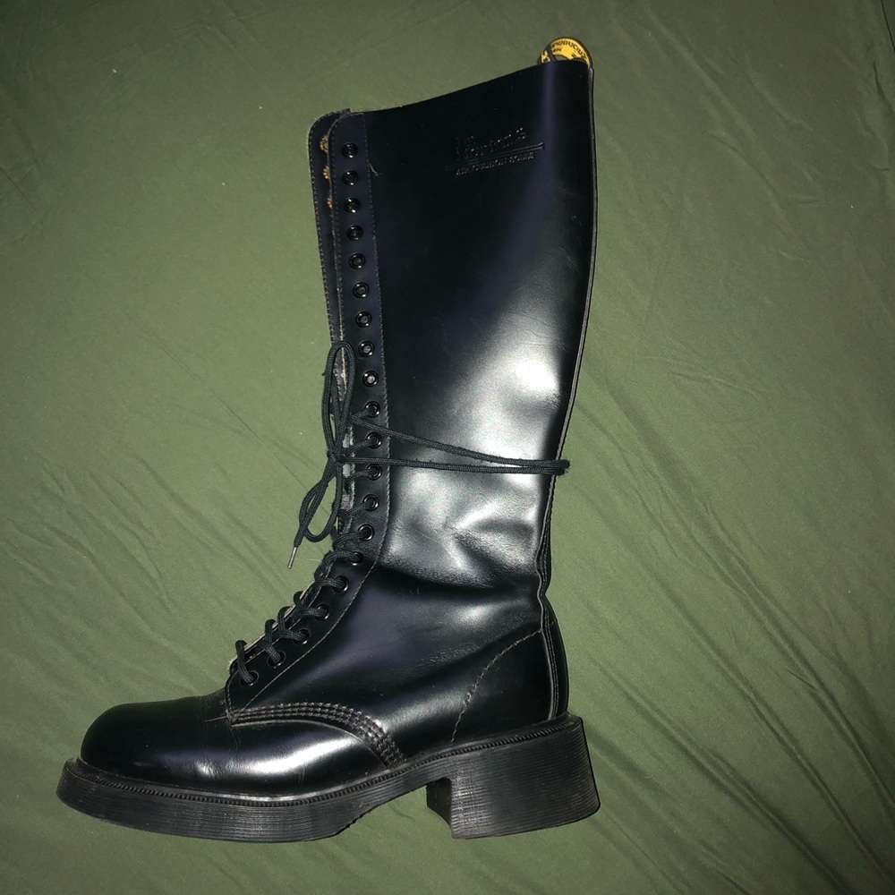 🖤 EUC Doc Martens 🖤